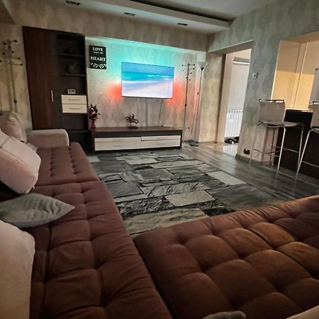 Luxury Appartement Boekarest Buitenkant foto