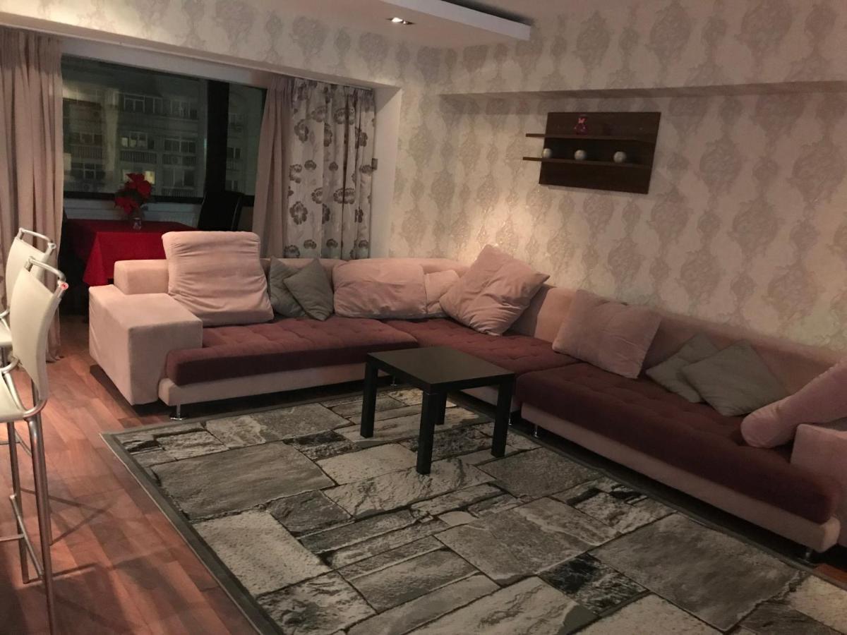 Luxury Appartement Boekarest Buitenkant foto