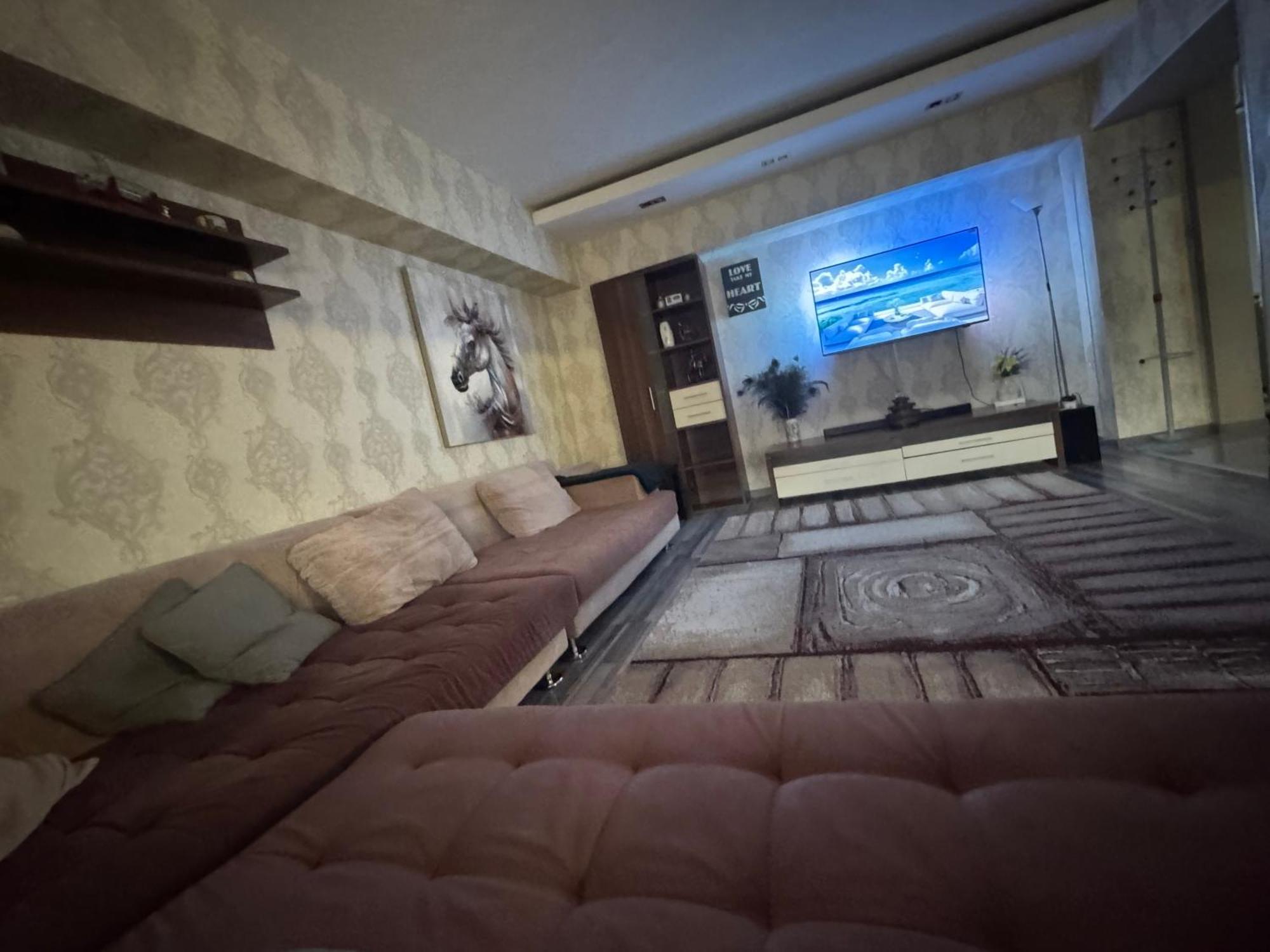 Luxury Appartement Boekarest Buitenkant foto