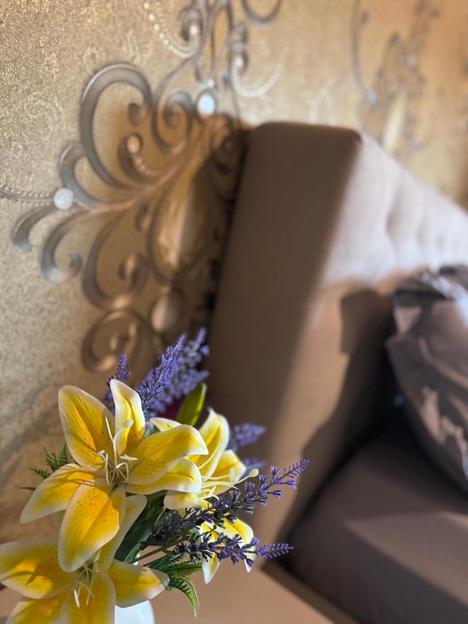 Luxury Appartement Boekarest Buitenkant foto